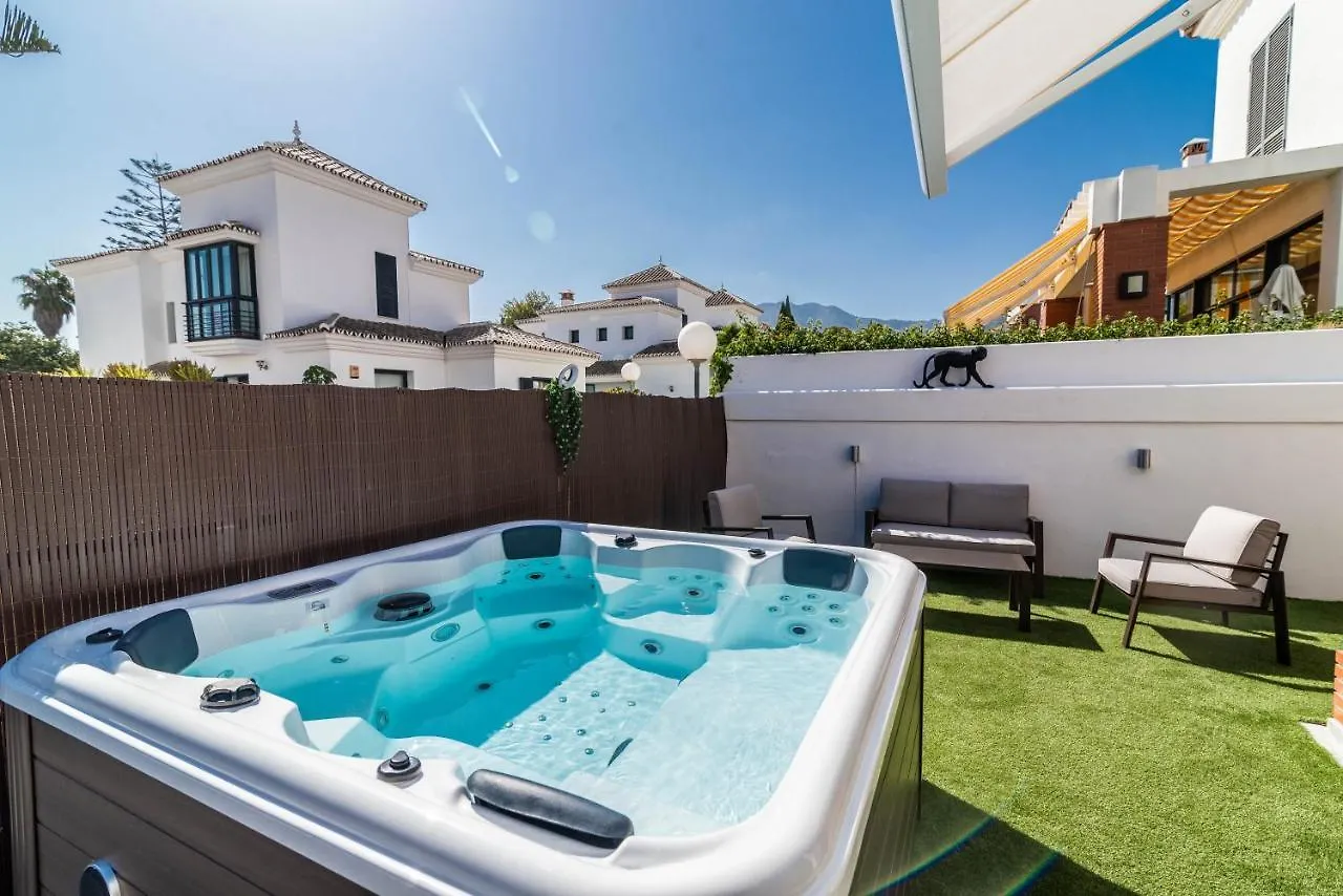 The Jungle Villa - 4Bdr Private Pool/Jacuzzi/Bbq Benalmadena