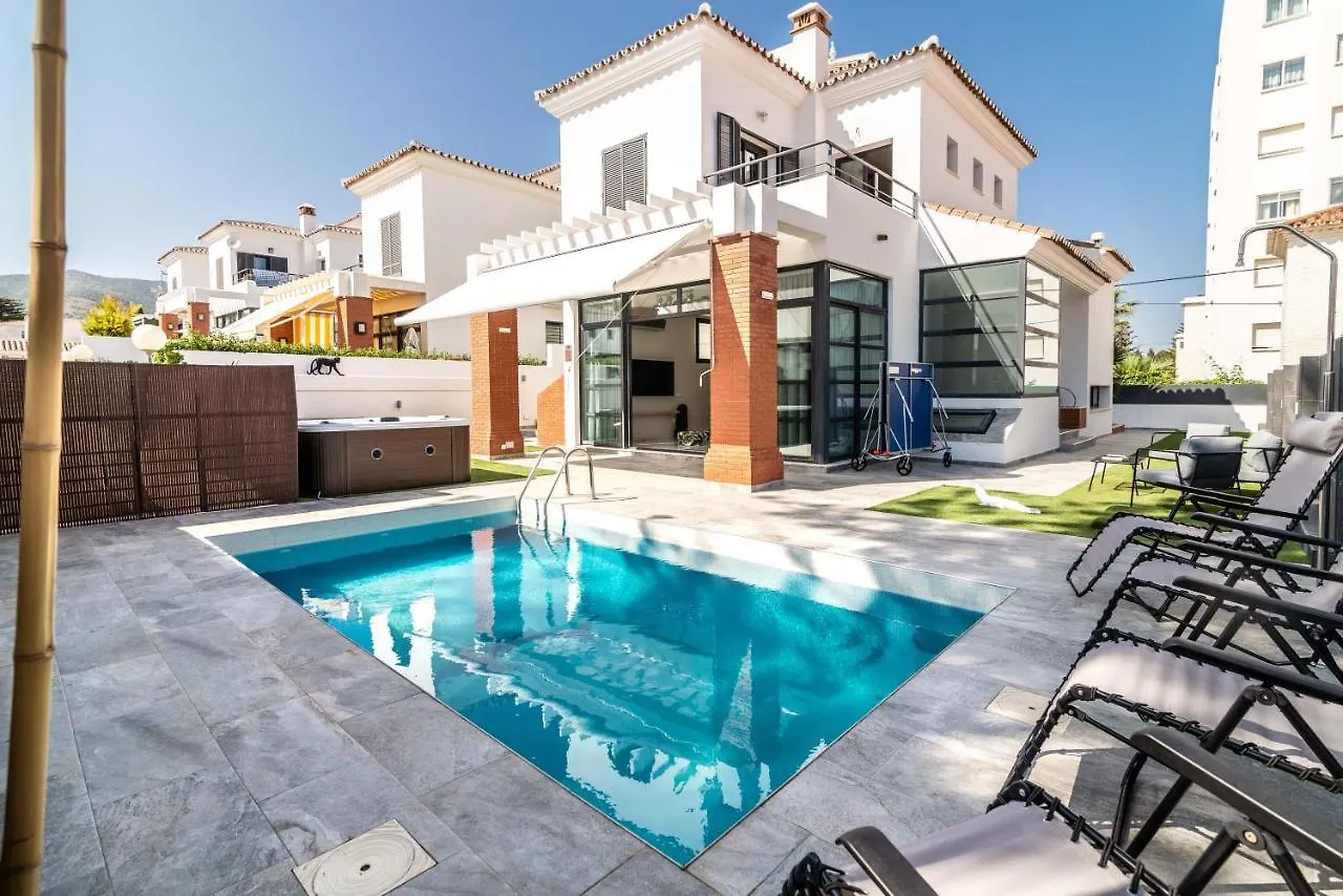 The Jungle Villa - 4Bdr Private Pool/Jacuzzi/Bbq Benalmadena