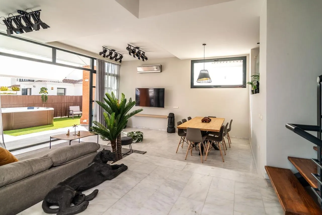 The Jungle Villa - 4Bdr Private Pool/Jacuzzi/Bbq Benalmadena Spain