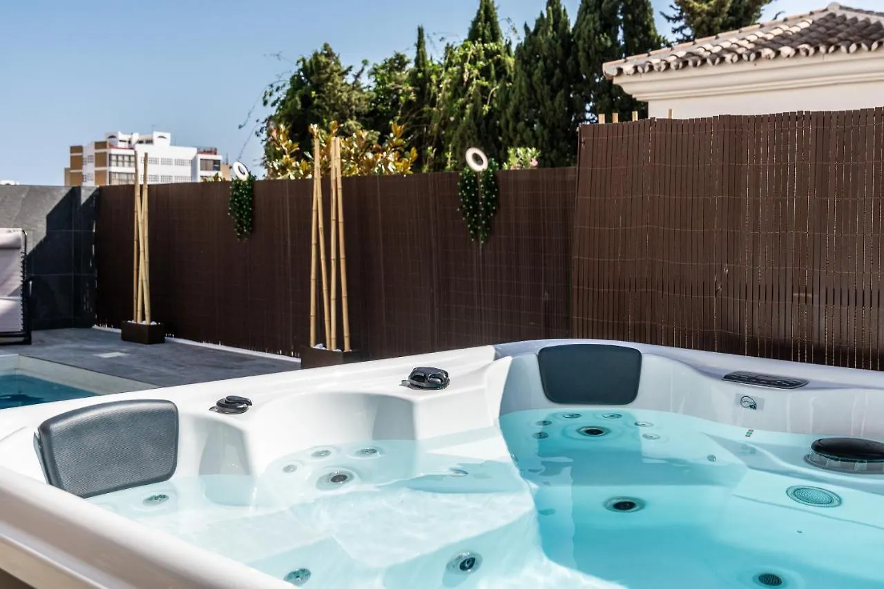 The Jungle Villa - 4Bdr Private Pool/Jacuzzi/Bbq Benalmádena