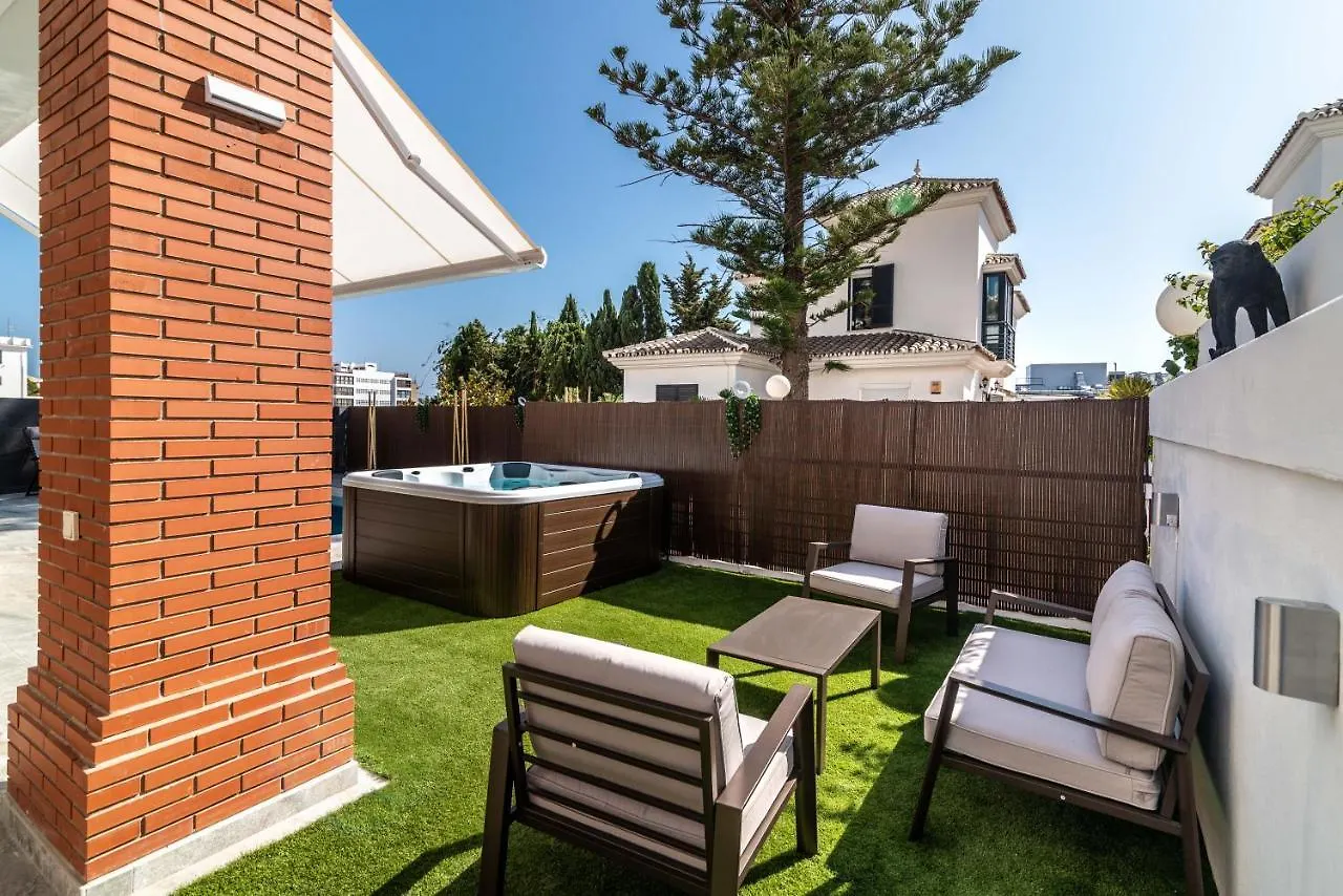 The Jungle Villa - 4Bdr Private Pool/Jacuzzi/Bbq Benalmadena